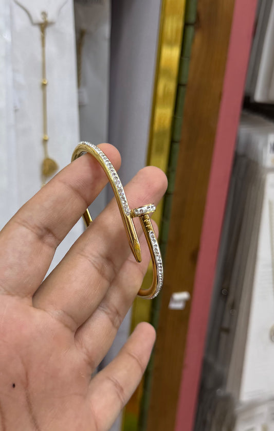 ✨ Luxury Golden Trendy Hand Cuff Bracelet | Premium Stainless Steel